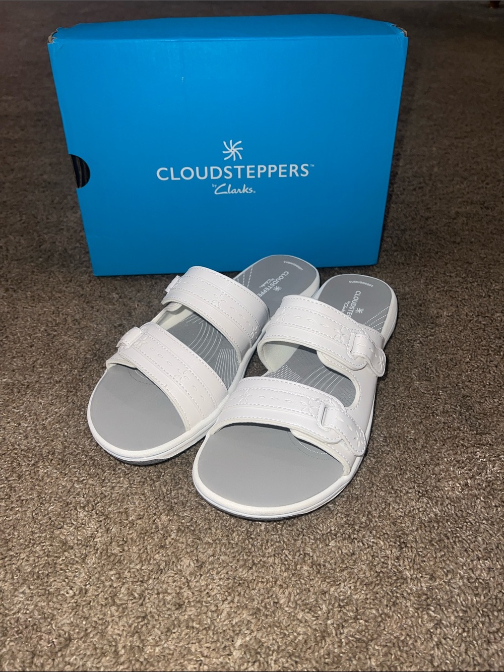 Clarks Cloudsteppers Breeze Rosa White Double-Strap Slide Sandals